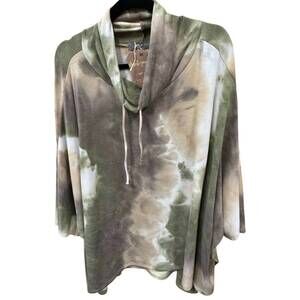 NEW PIXI + IVY women's oversize tunic top in camo